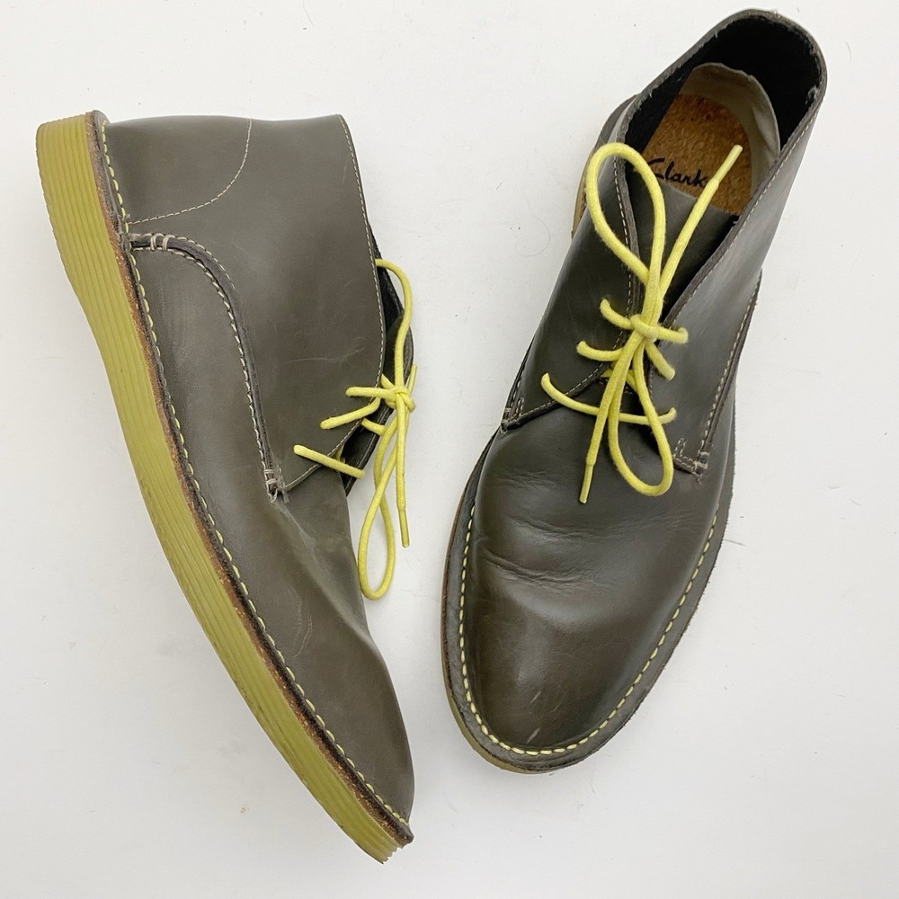 Clarks Darning Hi Chukka Boot Leather Stitched Lace Up Mens 9.5M Gray‎ Yellow